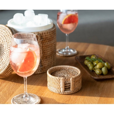 Andrea House - Σετ 6 Στρογγυλά Σουβέρ Με Βάση Rattan Andrea House - Σετ 6 Στρογγυλά Σουβέρ Με Βάση Rattan