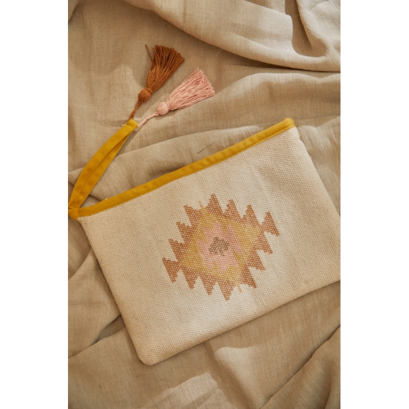 Calma House - Τσαντάκι Φάκελος Berta 22x35cm Mustard Calma House - Τσαντάκι Φάκελος Berta 22x35cm Mustard