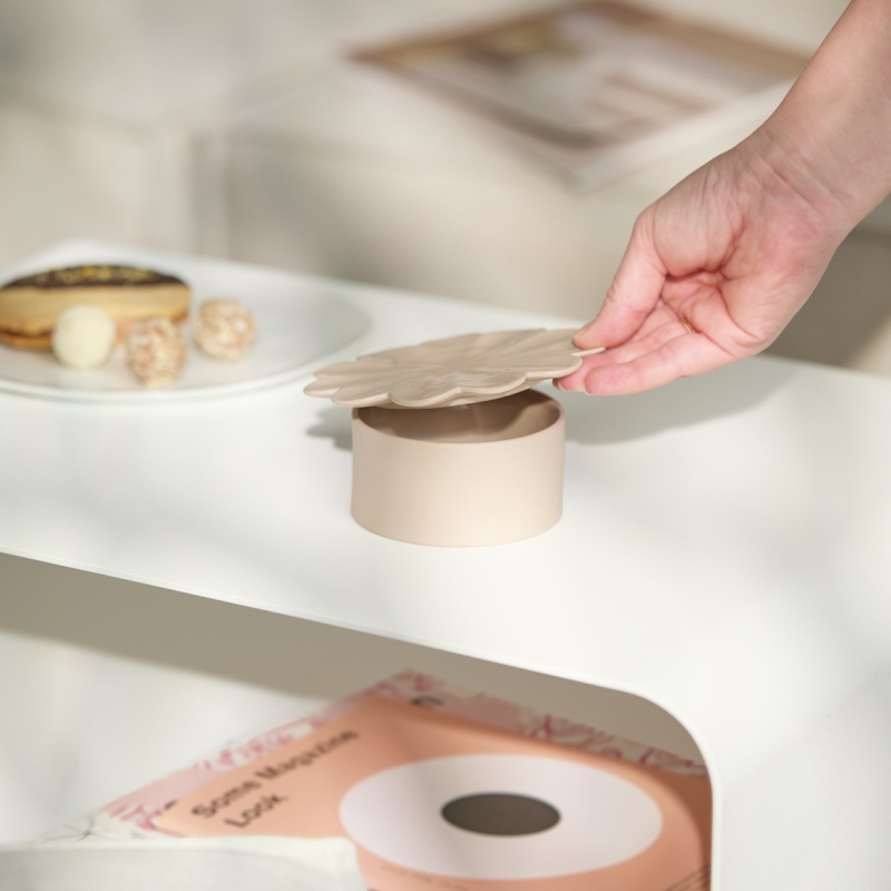 Raeder - Softone. Κεραμικό Μπολ Με Καπάκι Flower Beige