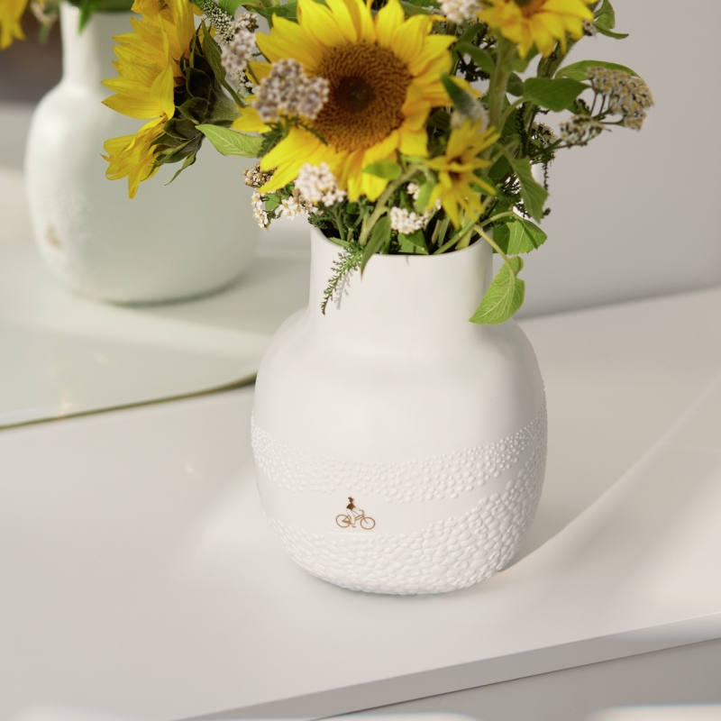 Raeder - Picture stories. Πορσελάνινο Βάζο Drive through the flower field