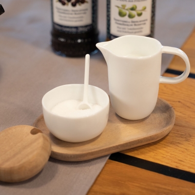 Raeder - Πορσελάνινο Σετ Με Ξύλινη Βάση Για Γάλα & Ζάχαρη "Guten Morgen"