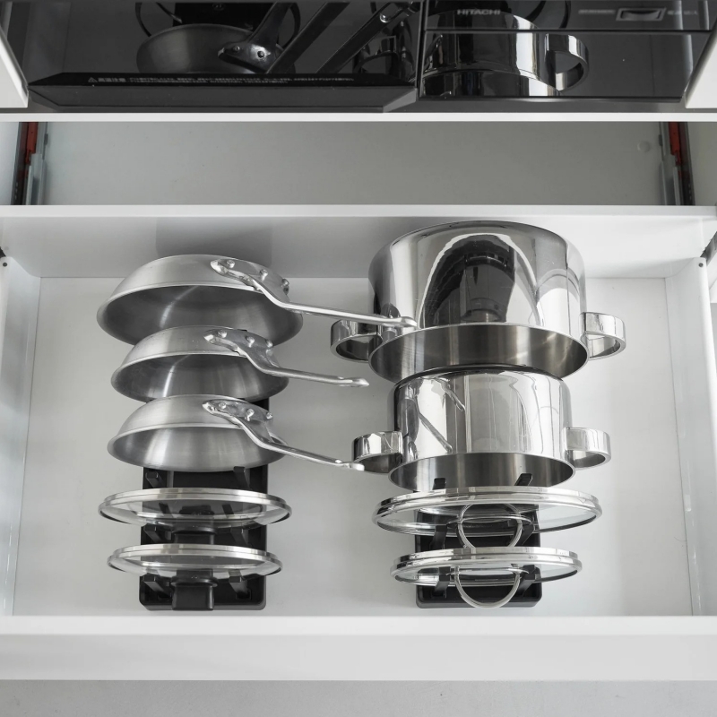 Yamazaki - Ρυθμιζόμενη Βάση Οργάνωσης Για Μαγειρικά Σκεύη Tower BK