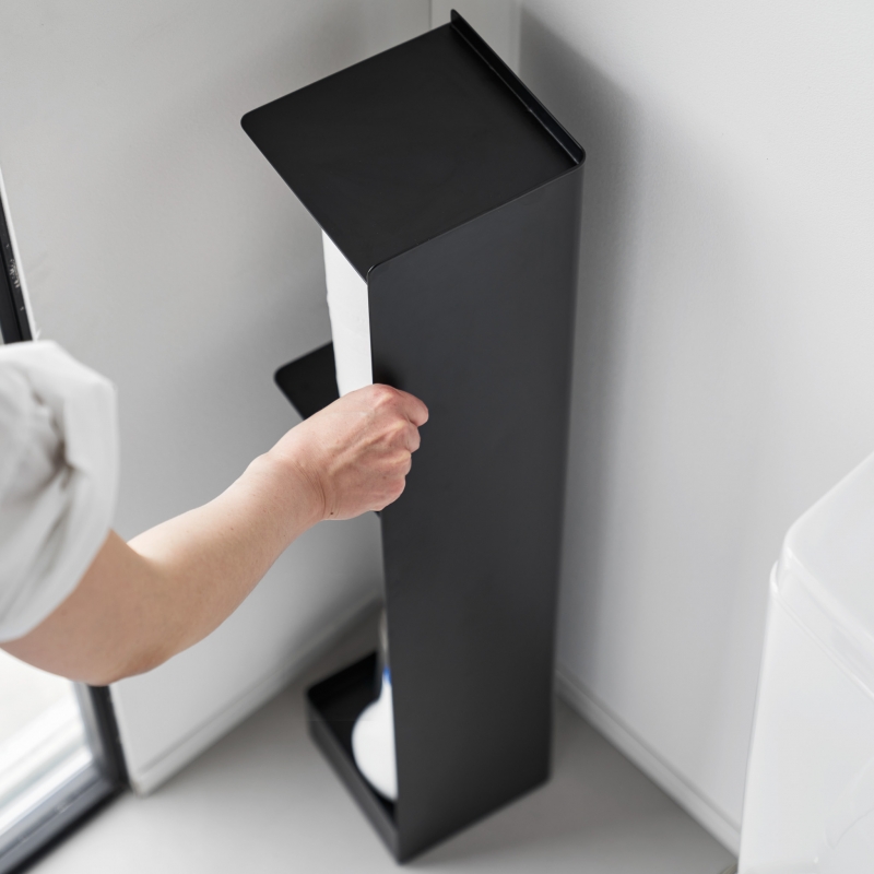 Yamazaki - Σταντ Για Χαρτί Υγείας Με Ροδάκια Slim Tower BK Yamazaki - Σταντ Για Χαρτί Υγείας Με Ροδάκια Slim Tower BK