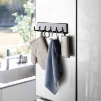 Yamazaki - Tower. Επιτοίχια Κρεμάστρα Για Εργαλεία Κουζίνας 6 Θέσεων BK Yamazaki - Tower. Επιτοίχια Κρεμάστρα Για Εργαλεία Κουζίνας 6 Θέσεων BK