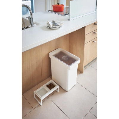 Yamazaki - Δοχείο Αποθήκευσης Φαγητού Για Κατοικίδια Με Δοσομετρητή 12kg WH Yamazaki - Δοχείο Αποθήκευσης Φαγητού Για Κατοικίδια Με Δοσομετρητή 12kg WH