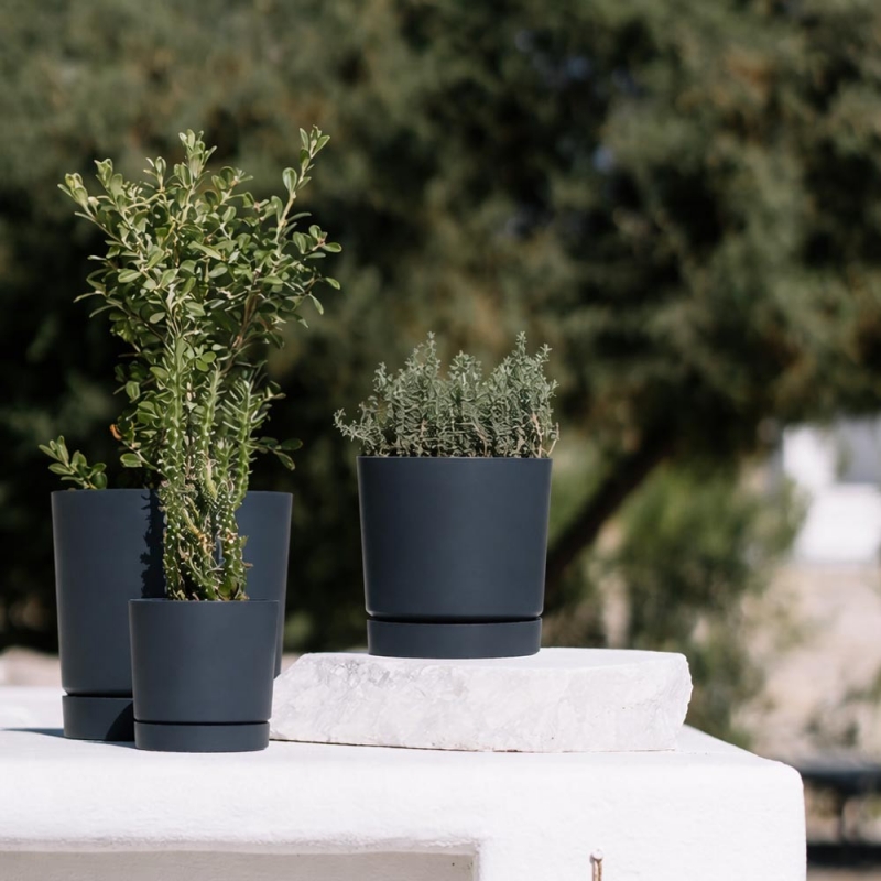 Γλάστρα Tubo μικρή ανθρακί Y10,9xΦ10,8εκ. Γλάστρα Tubo μικρή ανθρακί Y10,9xΦ10,8εκ.