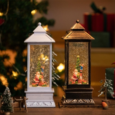 Χριστουγεννιάτικo φωτιζόμενο φανάρι με χιόνι και μουσική, Υ27x10,5x10,5εκ. Χριστουγεννιάτικo φωτιζόμενο φανάρι με χιόνι και μουσική, Υ27x10,5x10,5εκ.