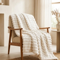 Κουβέρτα faux fur λευκή 150x200εκ.