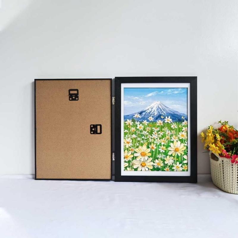 Κορνίζα για παιδικές ζωγραφιές Α4 με χώρο αποθήκευσης, μαύρη Υ30×21εκ.