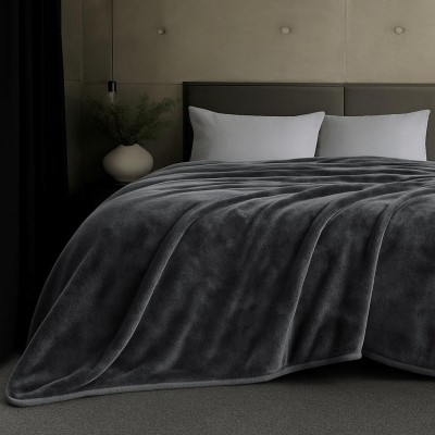 Κουβέρτα υπέρδιπλη γκρι βελουτέ από 100% polyester 220x240εκ. Κουβέρτα υπέρδιπλη γκρι βελουτέ από 100% polyester 220x240εκ.