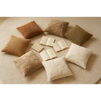 Μαξιλάρι διακοσμητικό ανάγλυφη υφή καφέ 45x45εκ. Μαξιλάρι διακοσμητικό ανάγλυφη υφή καφέ 45x45εκ.