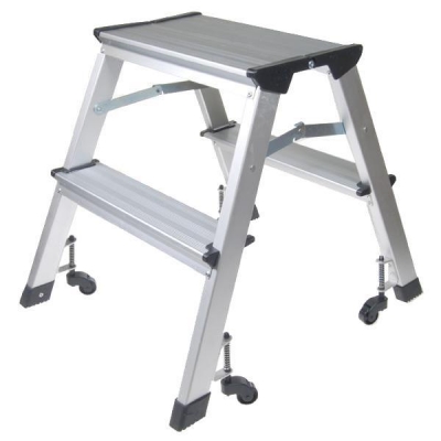 Σκάλα mini με ρόδες - 2 σκαλοπάτια Υ46εκ. Σκάλα mini με ρόδες - 2 σκαλοπάτια Υ46εκ.