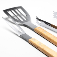 Σετ Μπάρμπεκιου 3 τμχ με Ξύλινες Λαβές - Θήκη 14x49x5εκ. Σετ Μπάρμπεκιου 3 τμχ με Ξύλινες Λαβές - Θήκη 14x49x5εκ.