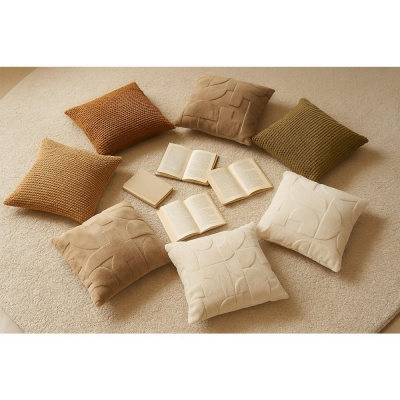 Μαξιλάρι διακοσμητικό ανάγλυφη υφή μπεζ 45x45εκ. Μαξιλάρι διακοσμητικό ανάγλυφη υφή μπεζ 45x45εκ.