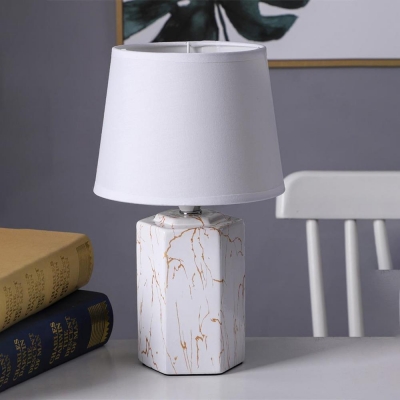 Φωτιστικό επιτραπέζιο λευκό Υ29,5xØ17εκ Φωτιστικό επιτραπέζιο λευκό Υ29,5xØ17εκ