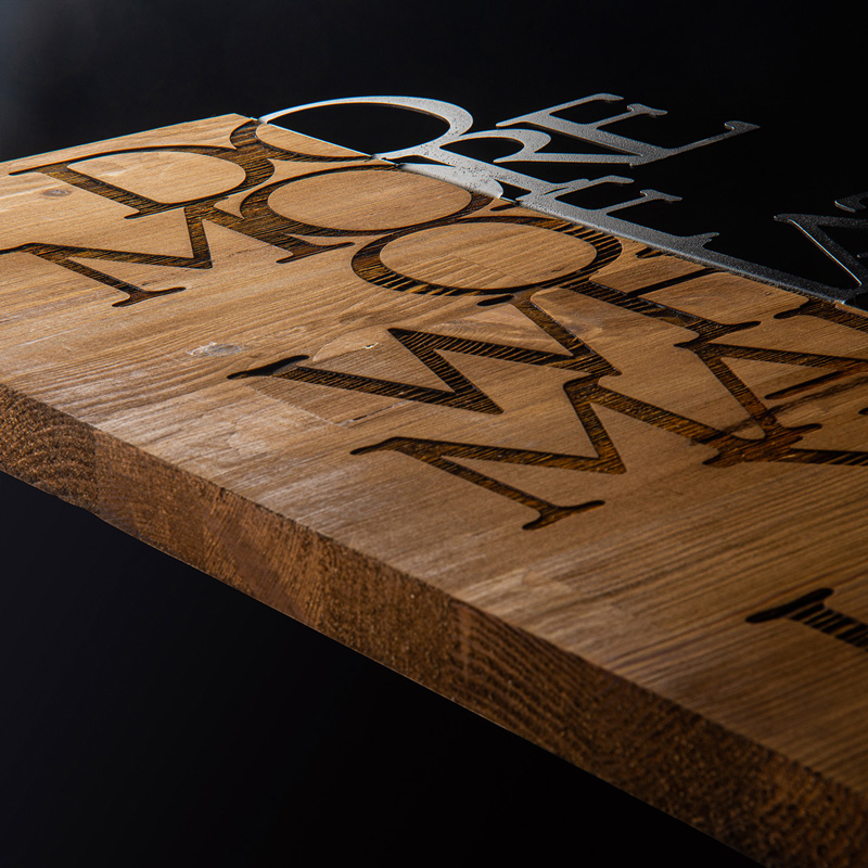 Διακοσμητικό τοίχου Haper pakoworld ξύλο πεύκου σε φυσική απόχρωση με μαύρο μέταλλο 42x3x58εκ