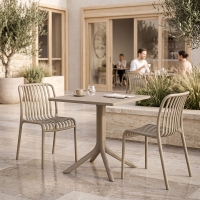 Τραπεζαρία Zoi Groovy pakoworld σετ 3τεμ cappuccino PP 80x80x74εκ Τραπεζαρία Zoi Groovy pakoworld σετ 3τεμ cappuccino PP 80x80x74εκ