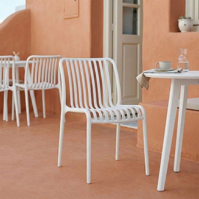 Καρέκλα Zoi pakoworld pp σε λευκή απόχρωση 42x58x79εκ Καρέκλα Zoi pakoworld pp σε λευκή απόχρωση 42x58x79εκ