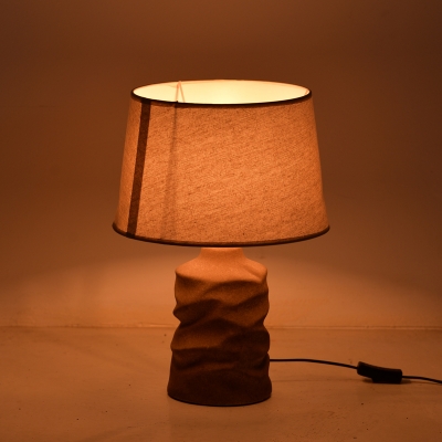 Επιτραπέζιο φωτιστικό Wabbi Inart Ε27 κεραμικό σε γκρι antique -μπεζ απόχρωση Φ28x41εκ Επιτραπέζιο φωτιστικό Wabbi Inart Ε27 κεραμικό σε γκρι antique -μπεζ απόχρωση Φ28x41εκ