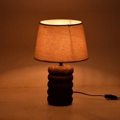 Επιτραπέζιο φωτιστικό Graike Inart Ε27 κεραμικό σε γκρι antique-μπεζ απόχρωση Φ26x37εκ Επιτραπέζιο φωτιστικό Graike Inart Ε27 κεραμικό σε γκρι antique-μπεζ απόχρωση Φ26x37εκ