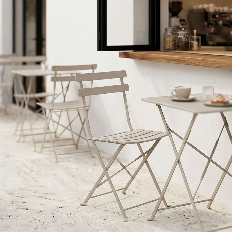 Καρέκλα Bistro pakoworld μεταλλική αναδιπλούμενη σε σαμπανί 42x46x82εκ Καρέκλα Bistro pakoworld μεταλλική αναδιπλούμενη σε σαμπανί 42x46x82εκ